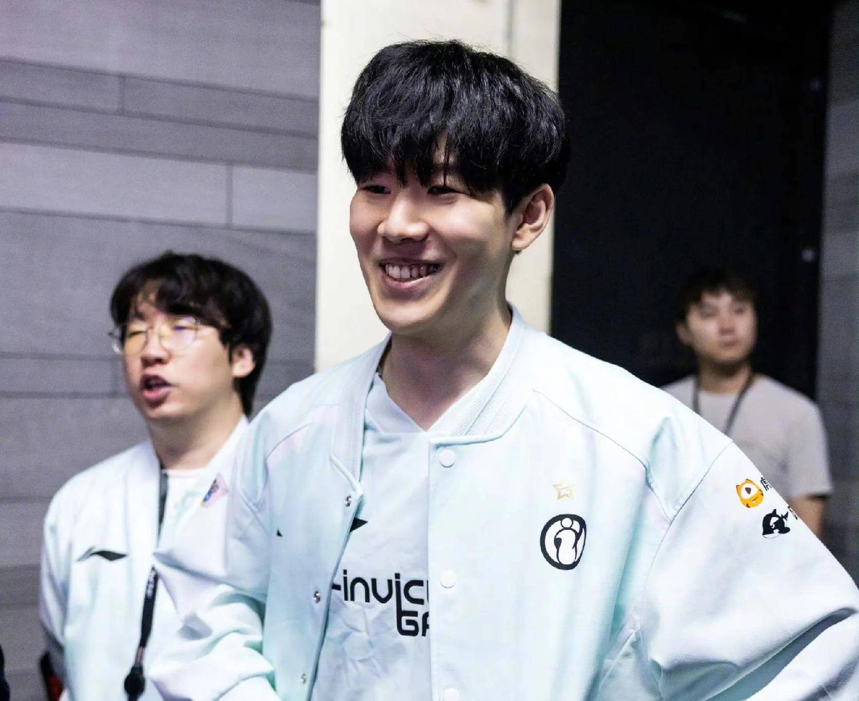 闖出一片新 闖出一片新