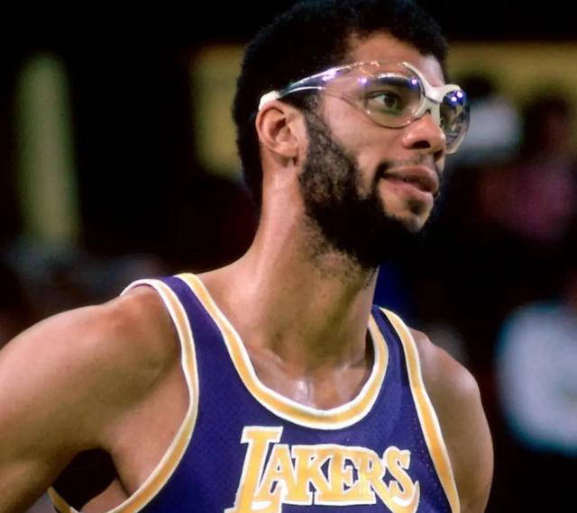 范围撞墙撕 范围撞墙撕