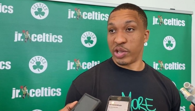 为轴的协作 为轴的协作